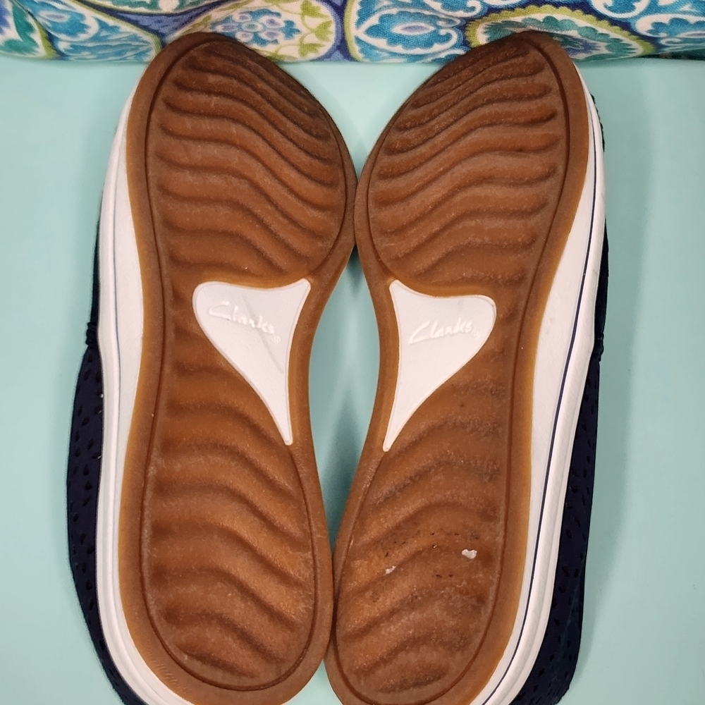 Clarks Cloudsteppers Breeze Emily Perforated Loafer Flats - Picture 6 of 7